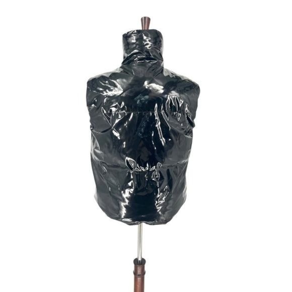 PrettyLittleThing Vinyl Padded Vest | 0 - Picture 4 of 10